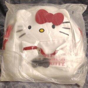 Hello Kitty White and Red Bag with Bow Charm 🎀